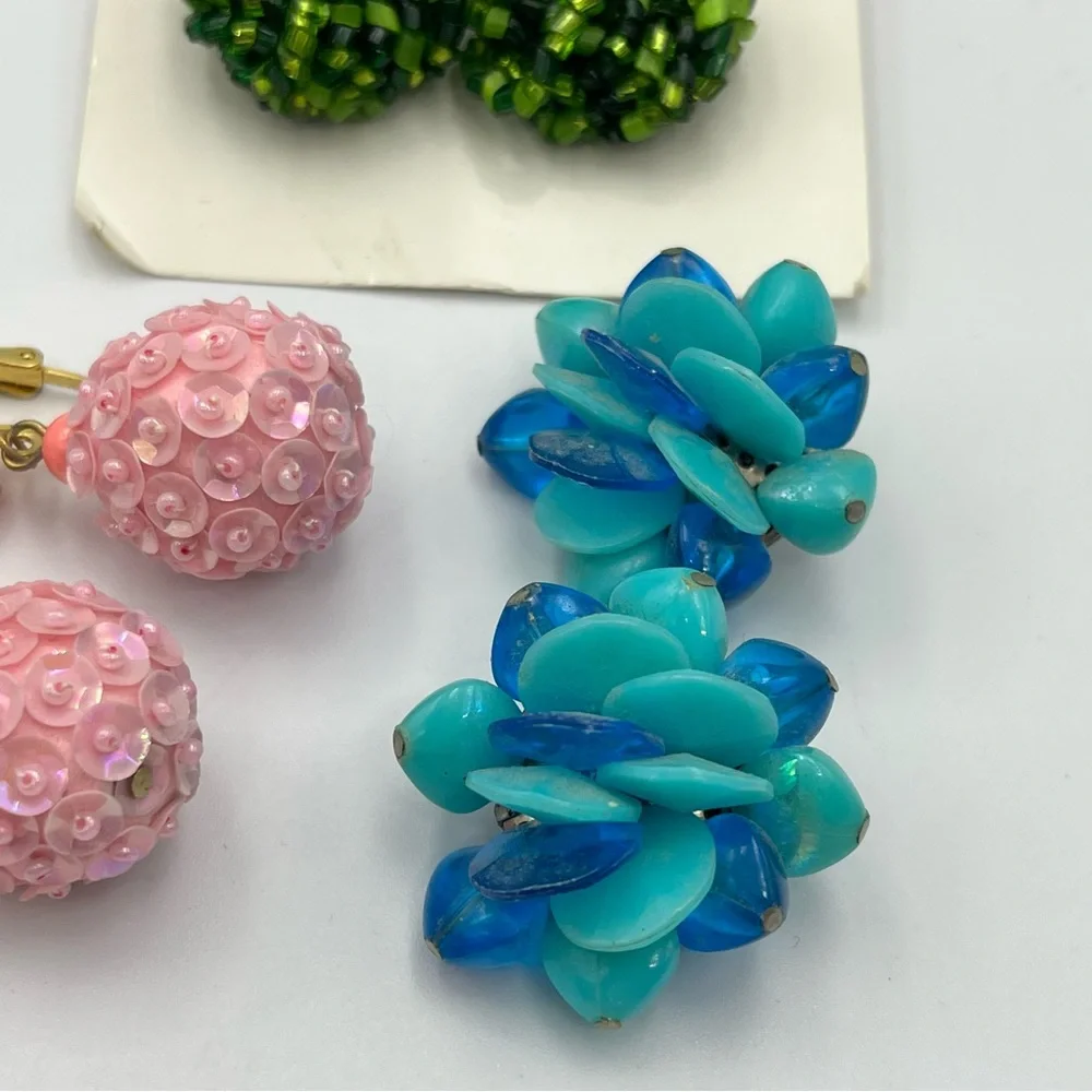Set of 3 vintage clip on Elegant Multicolor Beaded Earrings Set - Picture 4 of 5